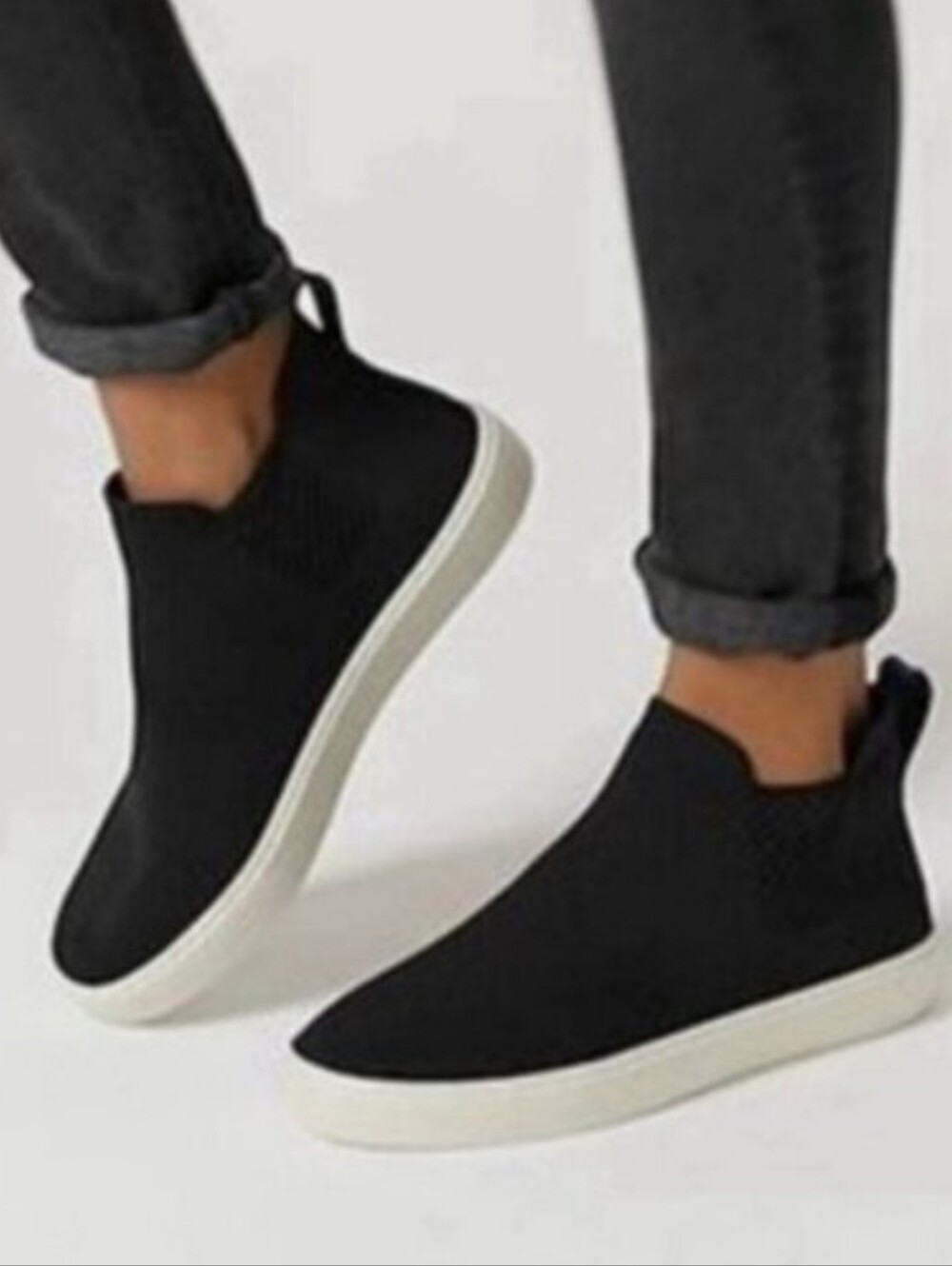 Rothys Black Chelsea Sneaker Slip Ons Size 8.5